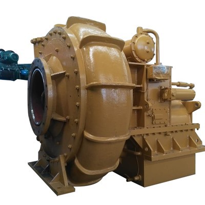 Qual è la funzione dei denti della pala dragante di una draga?